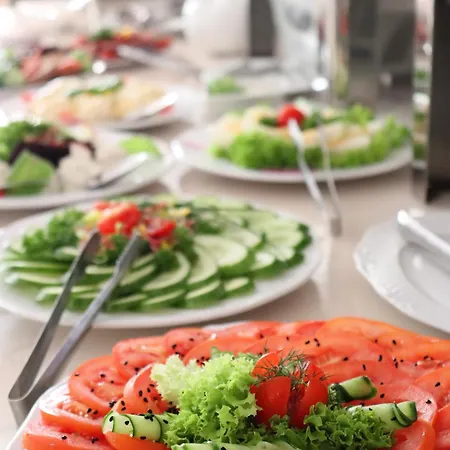 Hotell Grand Felix 3*