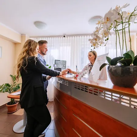 Grand Felix Hotell 3*